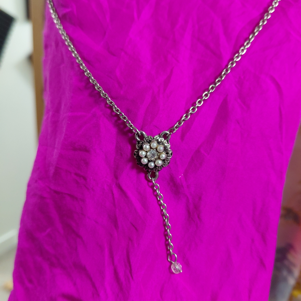 Vintage Elegant Silver Pearl Pendant Necklace